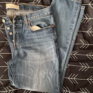 Gap Size 28 Relaxed Boyfriend jeans
